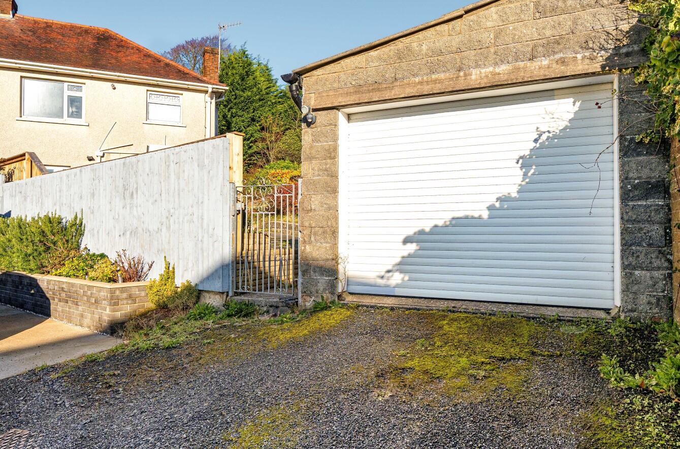 St. Margarets Drive, Llanelli, SA15 4EW